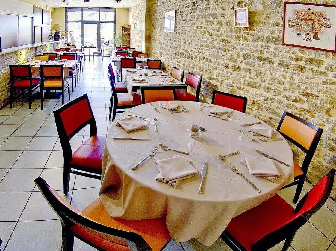 Relais Du Lac Villegusien-le-Lac Exterior photo